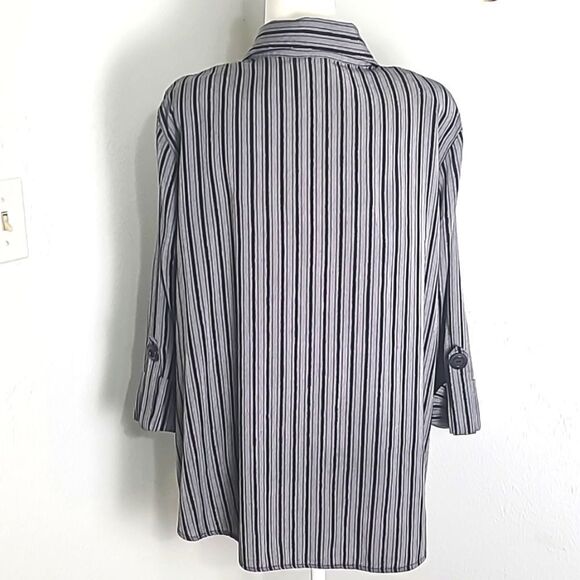 Gloria Lance Vintage Buttondown Blouse,Gray, Black & Metallic Stripe, Size 2X - Picture 7 of 9